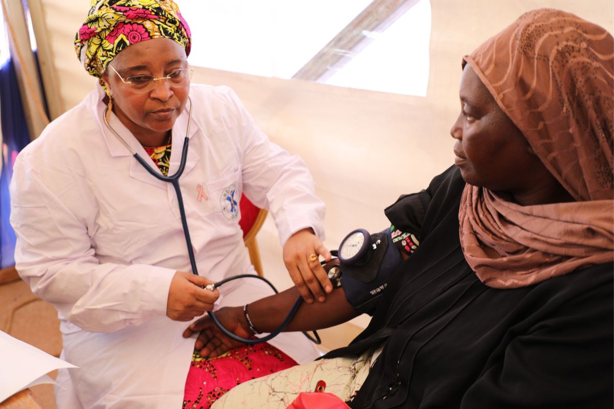 Mali : plus de 1000 consultations gratuites et dons de médicaments au programme