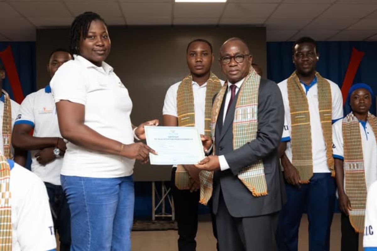 Côte d’Ivoire/Métiers du Numérique : le Ministre N’Guessan KOFFI lance 163 jeunes certifiés